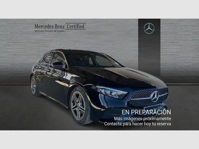 Usado Mercedes A180 136 CV (100 kW) 2024 Negro Utilitario