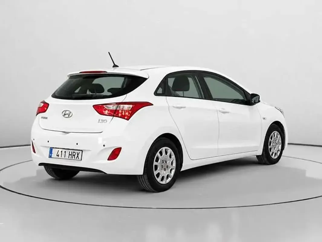 Usado Hyundai i30 101 CV (74 kW) 2013 Blanco Utilitario