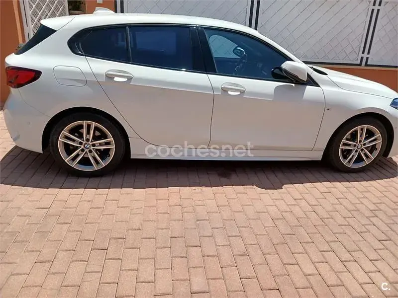 Usado BMW 118 150 CV (110 kW) 2022 Blanco Berlina