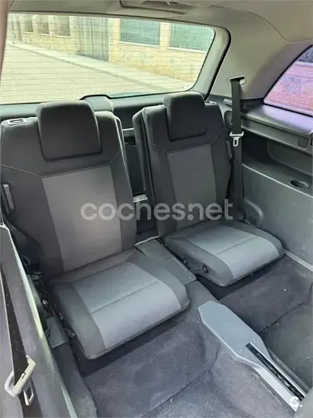Usado Opel Zafira Cosmo 120 CV (88 kW) 2006 Gris / plata Monovolumen