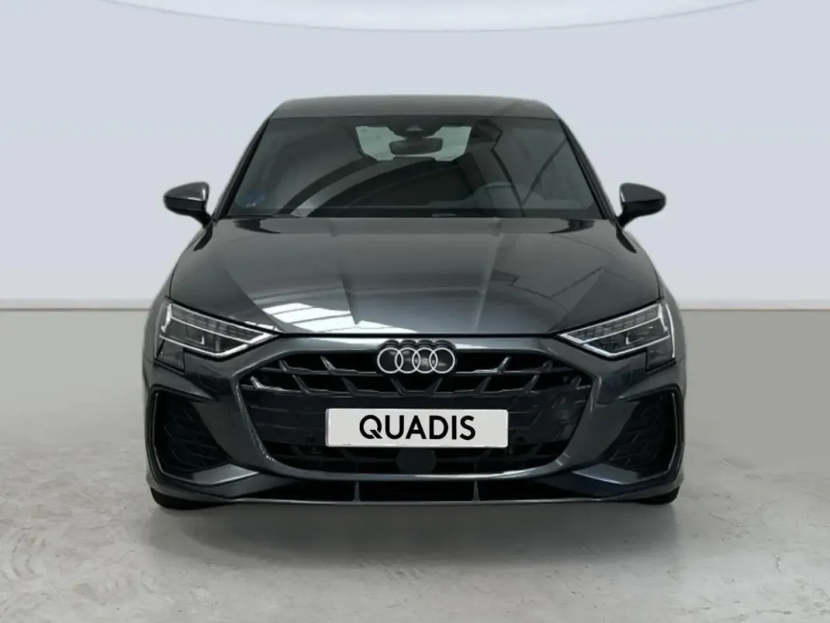 Usado Audi A3 Sportback e-tron S-Line 204 CV (150 kW) 2025 Gris Utilitario