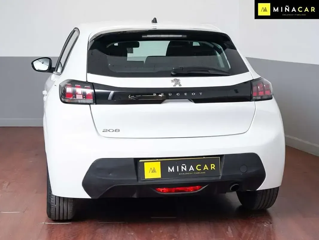 Usado Peugeot 208 Active 102 CV (75 kW) 2022 Blanco Utilitario