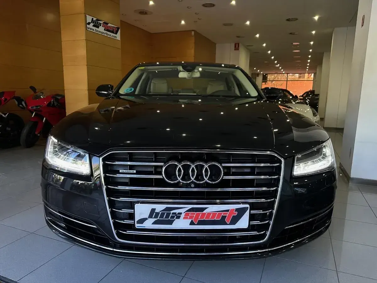 Usado Audi A8 258 CV (189 kW) 2015 Negro Berlina