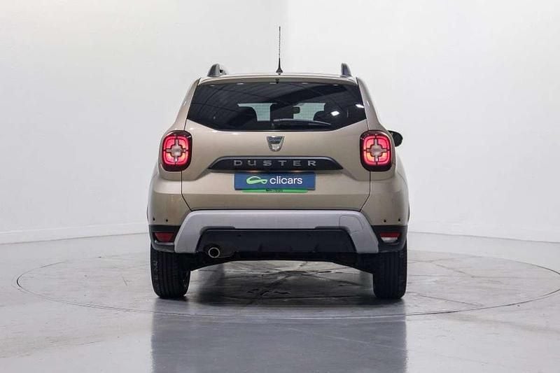 Usado Dacia Duster 102 CV (75 kW) 2021 Plateado SUV