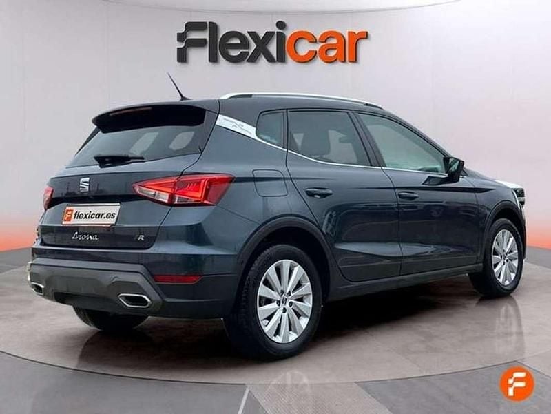 Usado Seat Arona FR 110 CV (80 kW) 2022 Azul SUV
