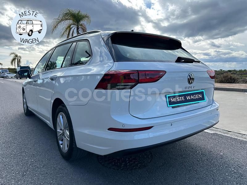 Usado VW Golf VIII 115 CV (84 kW) 2021 Blanco Familiar