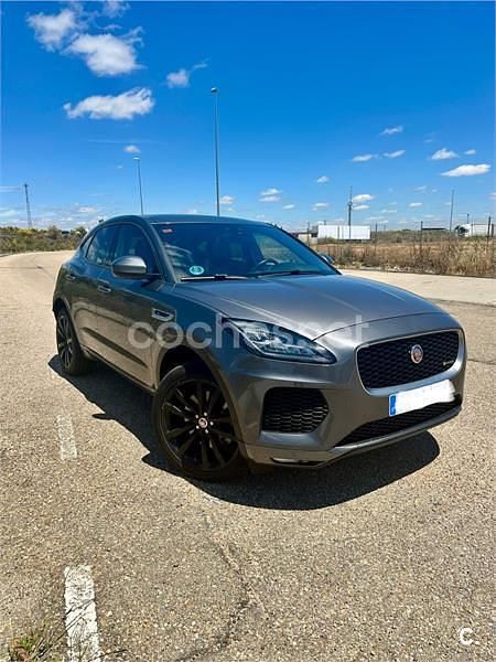Usado Jaguar E-Pace R-Dynamic 240 CV (176 kW) 2018 Gris / plata SUV