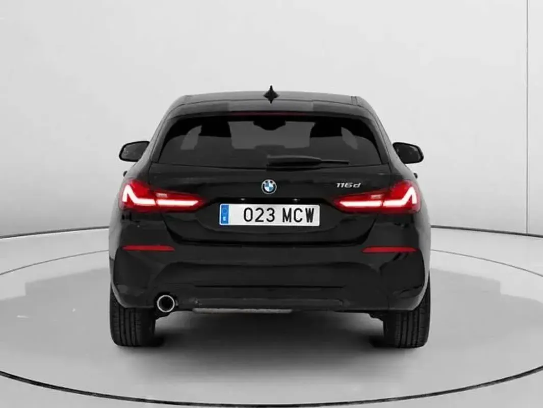 Usado BMW 116 Comfort Edition 116 CV (85 kW) 2022 Negro Utilitario