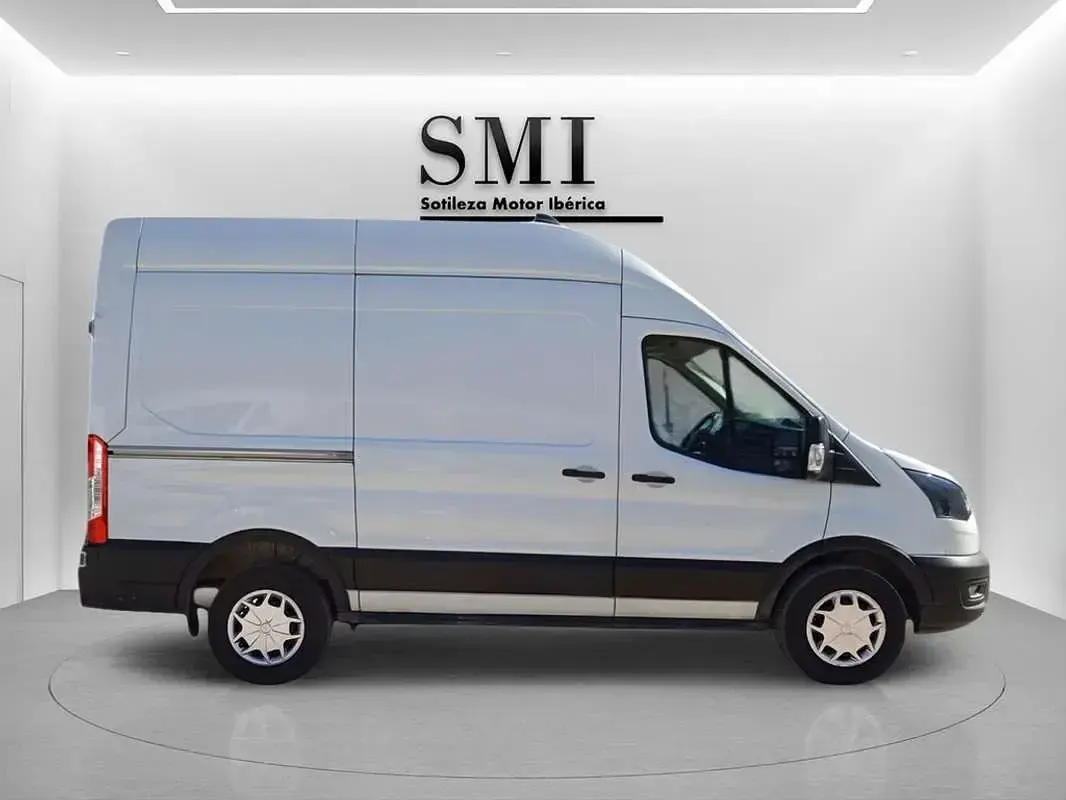 Usado Ford Transit Trend 131 CV (96 kW) 2024 Blanco Van