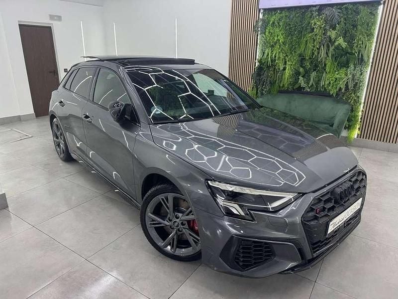 Usado Audi S3 Sportback Ambiente 310 CV (228 kW) 2023 Gris Utilitario