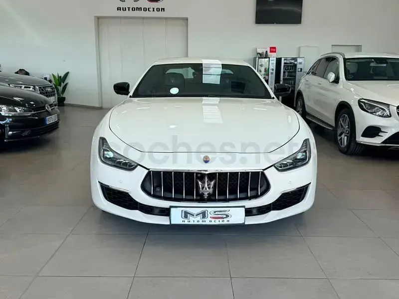 Usado Maserati Ghibli GranLusso 430 CV (316 kW) 2018 Blanco Berlina