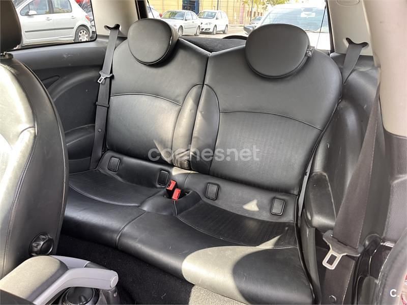 Usado Mini Cooper 116 CV (85 kW) 2007 Granate Utilitario