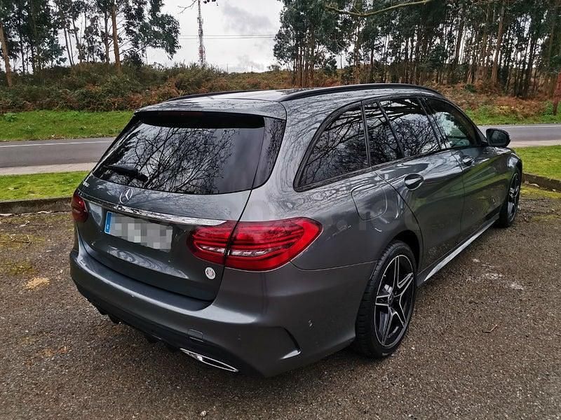Usado Mercedes C220 194 CV (142 kW) 2021 Gris / plata Familiar