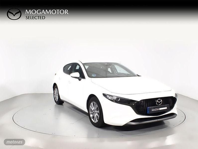 Blanco Usado 2024 Mazda 3 Prime-Line Berlina | 24.800 € - Imagen 1/4