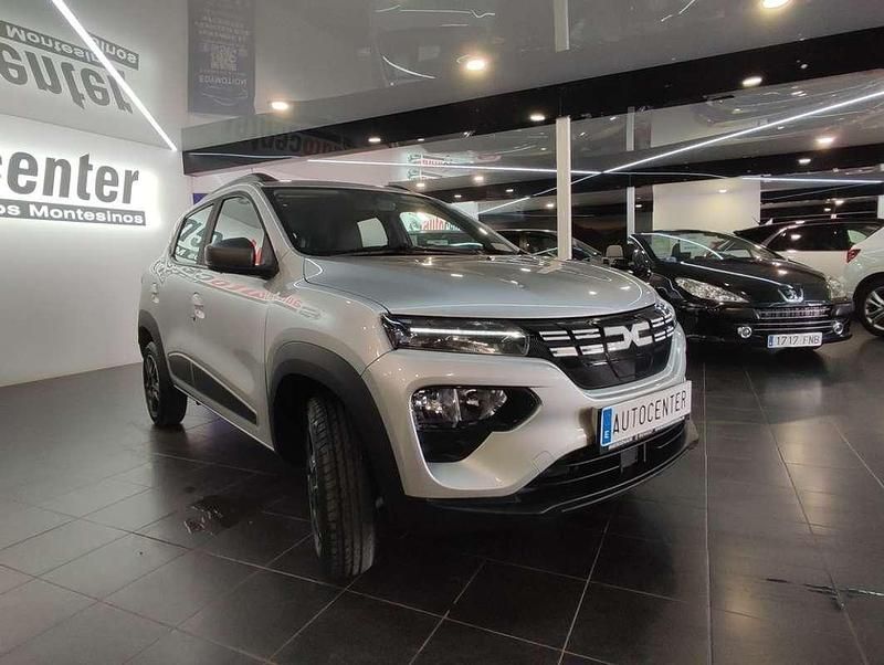 Usado Dacia Spring Expression 33 kW (45 CV) 2024 Gris Utilitario