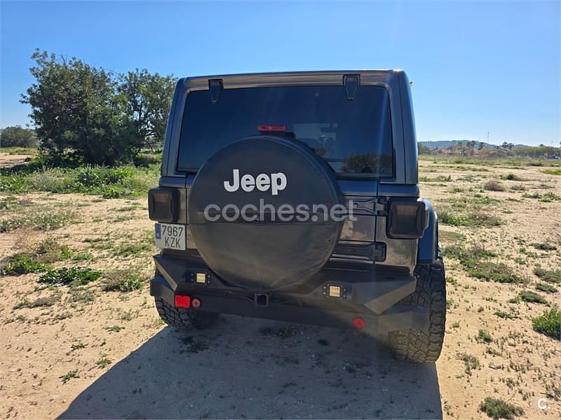 Usado Jeep Wrangler Sahara 270 CV (198 kW) 2019 Negro SUV