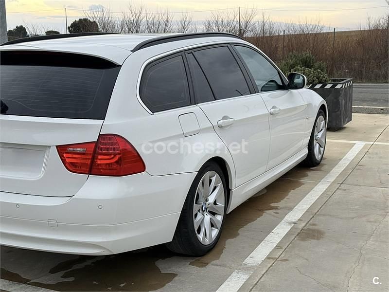 Usado BMW 320 177 CV (130 kW) 2010 Blanco Familiar