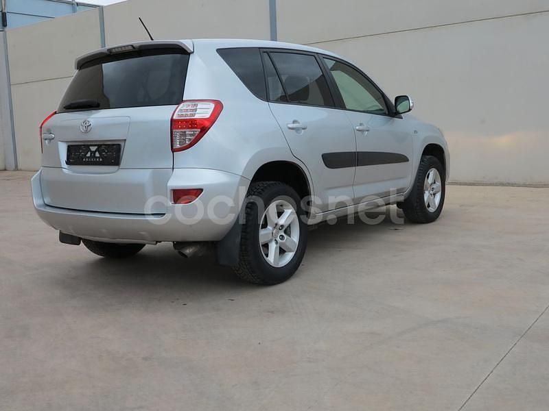 Usado Toyota RAV4 Executive 150 CV (110 kW) 2012 Gris / plata SUV