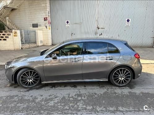Usado Mercedes A180 116 CV (85 kW) 2021 Gris / plata Berlina