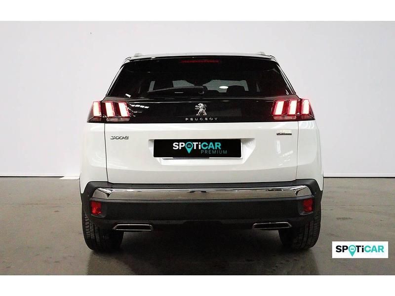 Usado Peugeot 3008 GT 130 CV (95 kW) 2020 Blanco SUV
