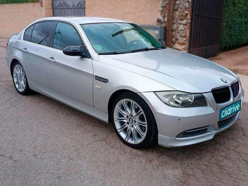 Usado BMW 325 218 CV (160 kW) 2005 Gris Berlina