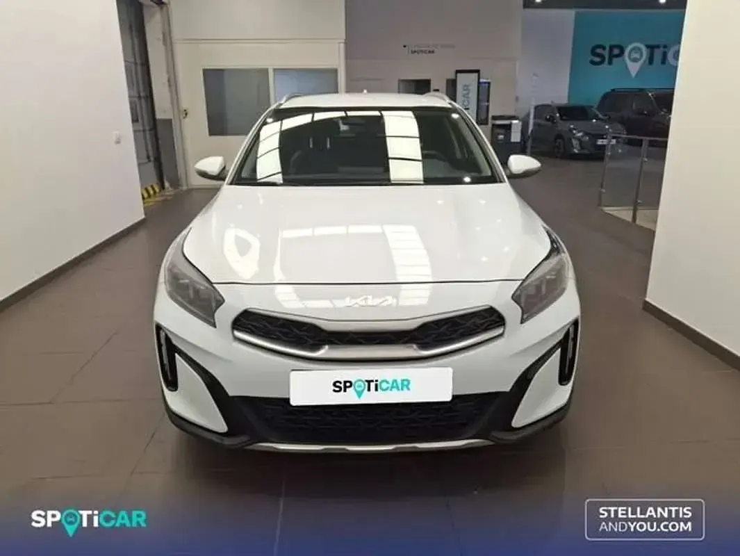 Usado Kia XCeed 101 CV (74 kW) 2024 Blanco SUV