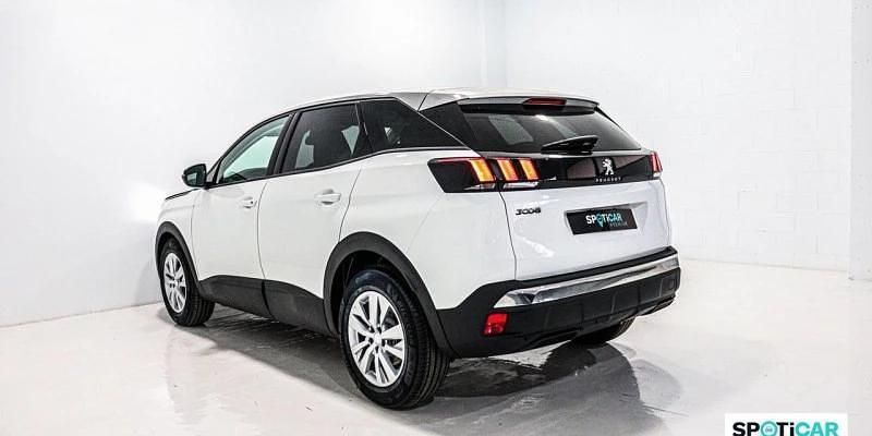 Usado Peugeot 3008 Active 131 CV (96 kW) 2018 Blanco SUV