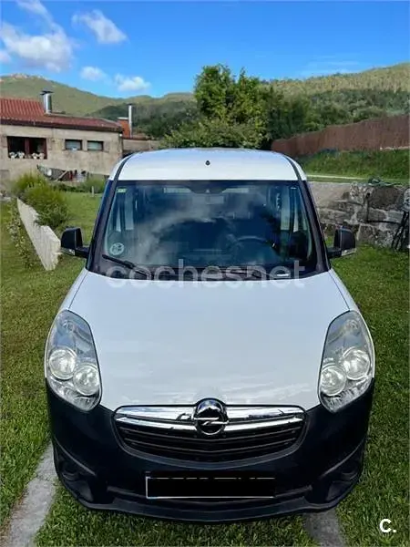 Usado Opel Combo Expression 90 CV (66 kW) 2016 Blanco Monovolumen