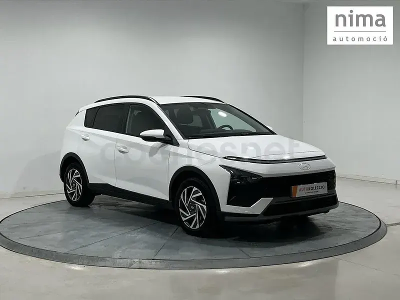 Usado Hyundai Bayon 100 CV (73 kW) 2025 Blanco SUV