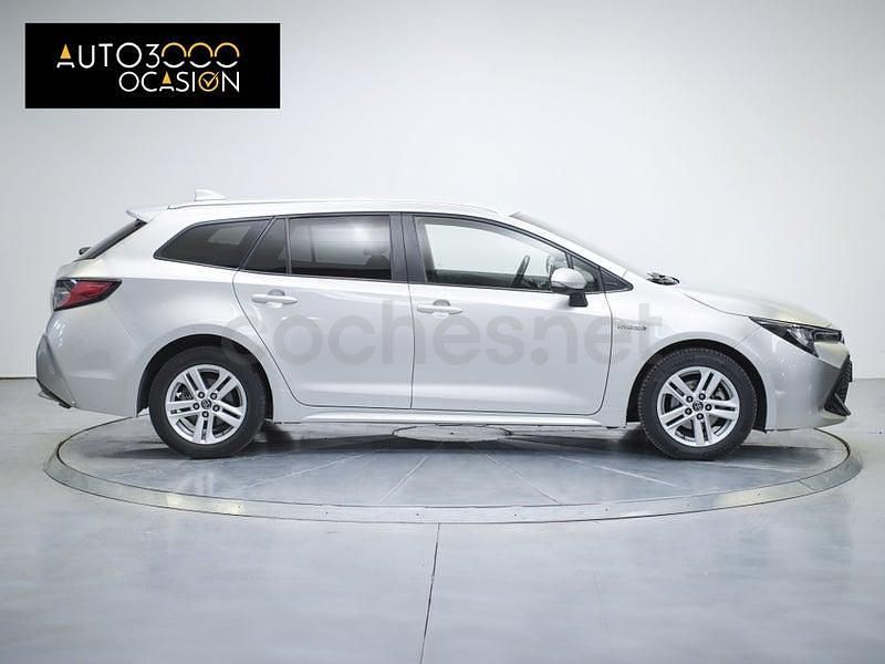 Usado Toyota Corolla Business Edition 122 CV (89 kW) 2019 Gris / plata Familiar