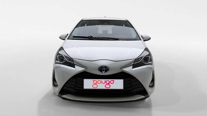 Usado Toyota Yaris Active 116 CV (85 kW) 2020 Blanco Berlina