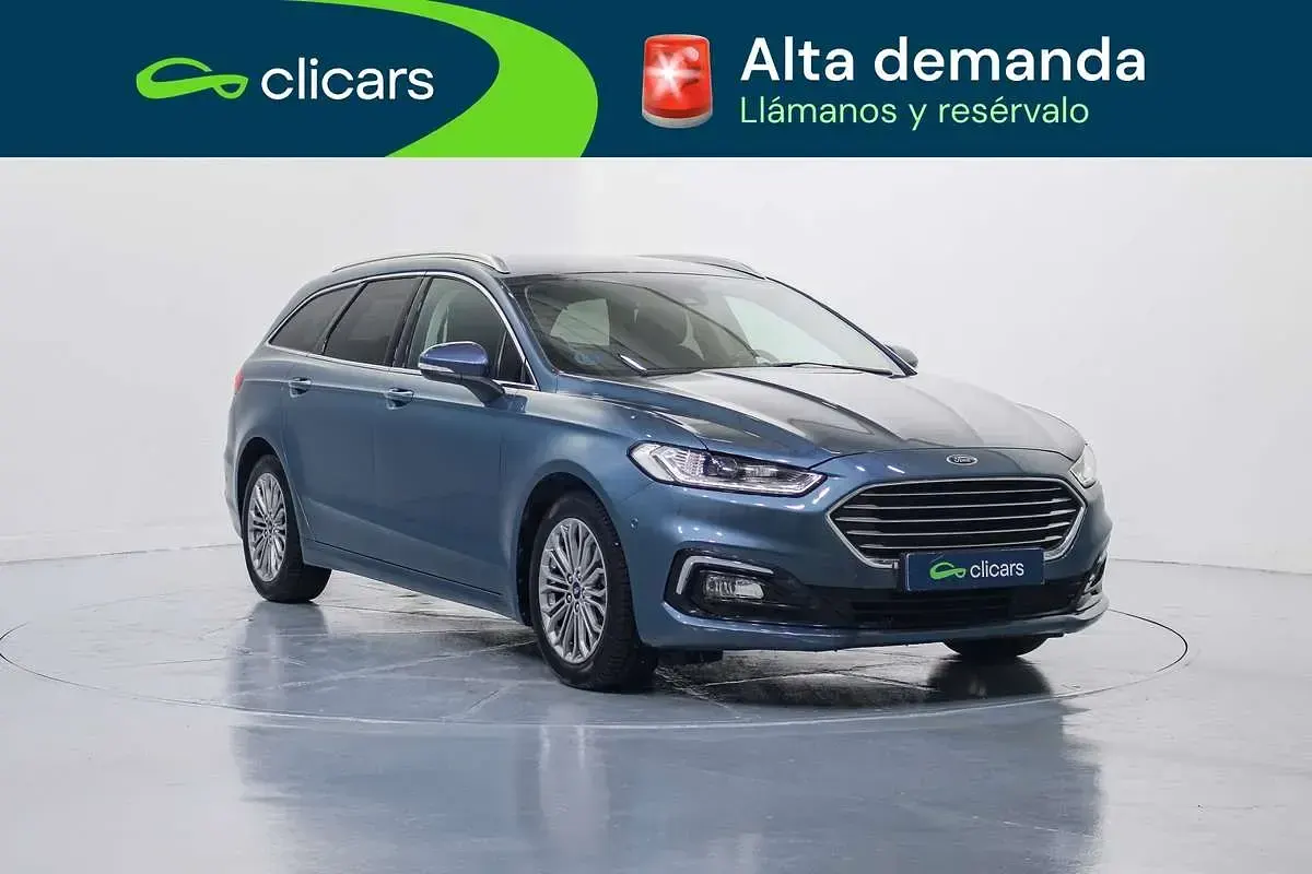 Usado Ford Mondeo Titanium 140 CV (102 kW) 2021 Azul Familiar