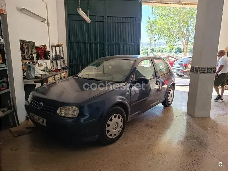 Usado VW Golf IV Conceptline 75 CV (55 kW) 2002 Azul Berlina