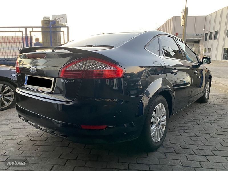 Usado Ford Mondeo 125 CV (91 kW) 2010 Negro Berlina