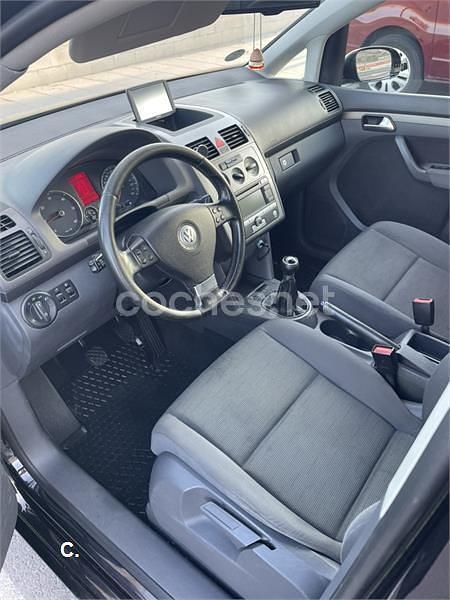 Usado VW Touran Edition 105 CV (77 kW) 2008 Negro Monovolumen
