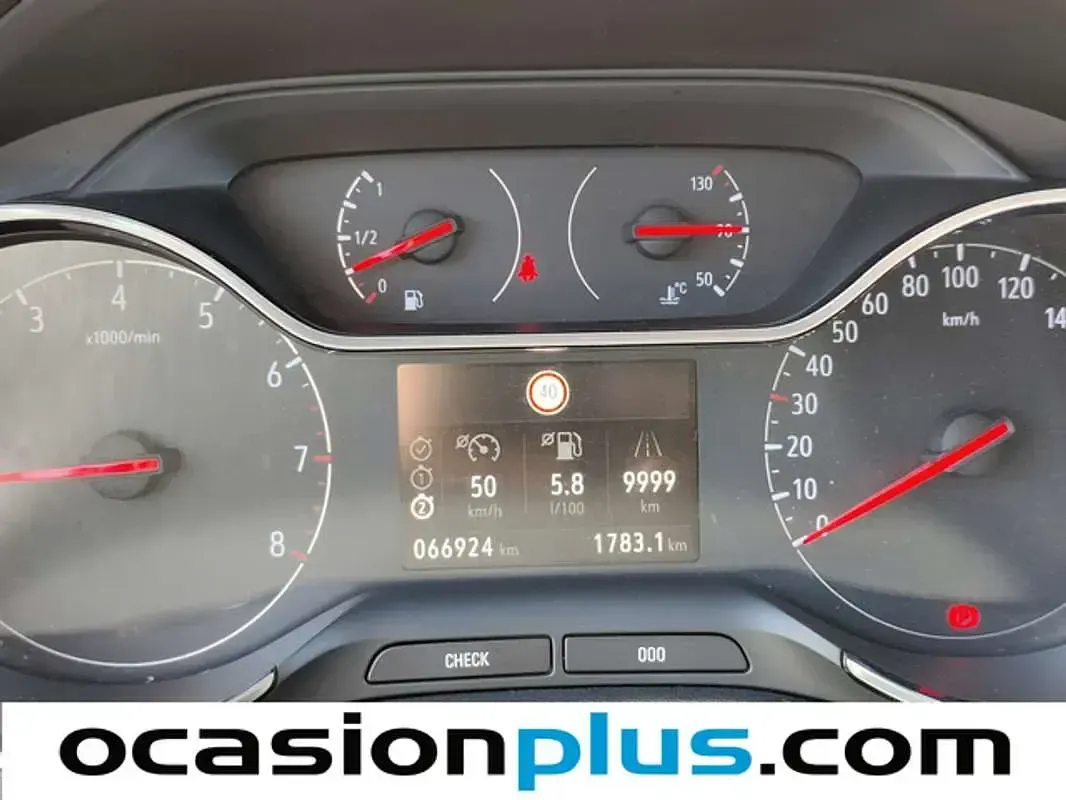 Usado Opel Crossland X Excellence 131 CV (96 kW) 2017 Rojo SUV