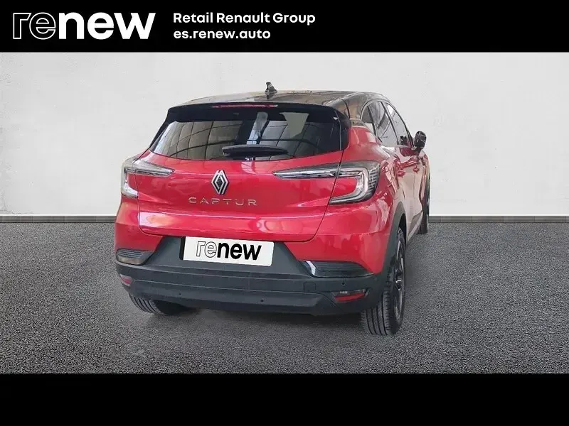 Usado Renault Captur Techno 90 CV (66 kW) 2024 Rojo SUV