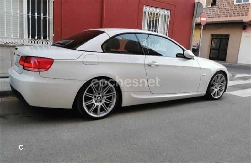 Usado BMW 325 Cabriolet 197 CV (144 kW) 2008 Blanco Descapotable