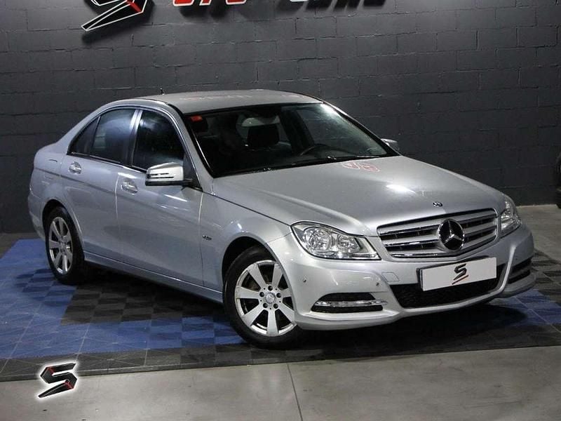 Usado Mercedes C180 155 CV (114 kW) 2012 Gris Berlina
