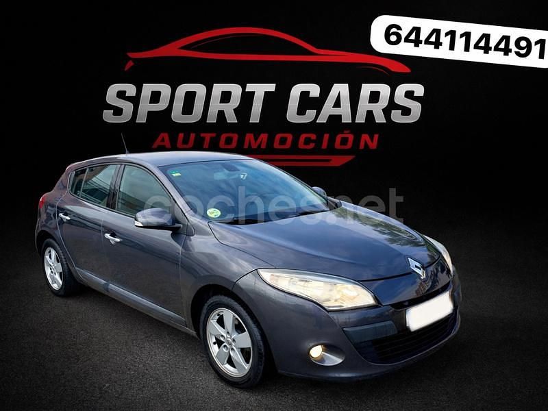 Usado Renault Mégane Expression 110 CV (80 kW) 2012 Gris / plata Berlina