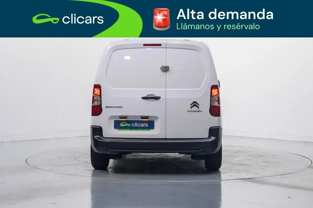 Usado Citroën Berlingo 75 CV (55 kW) 2021 Blanco Monovolumen