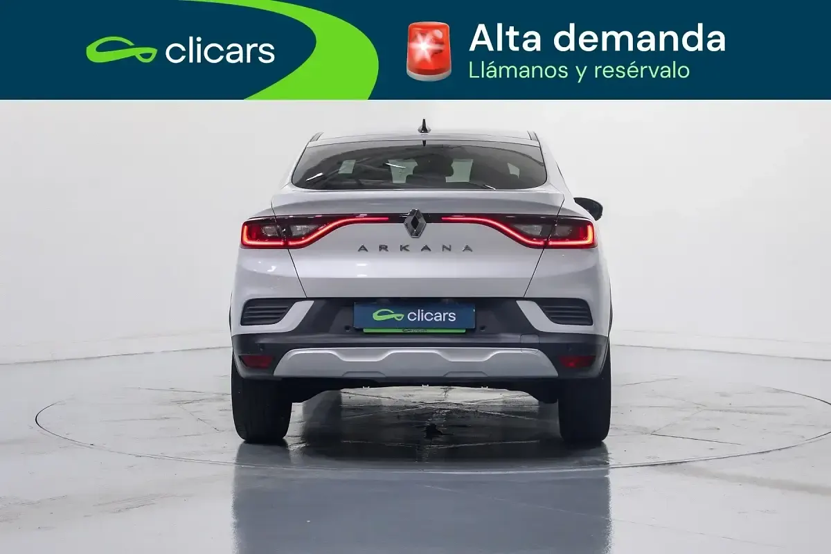 Usado Renault Arkana Zen 140 CV (102 kW) 2022 Blanco SUV