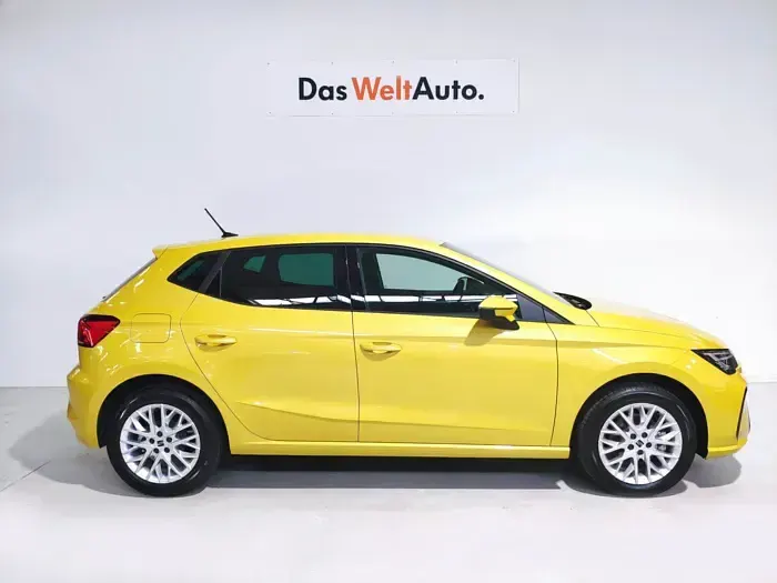 Nuevo Seat Ibiza Style 115 CV (84 kW) 2026 Amarillo Utilitario