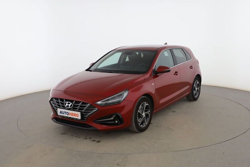 Rojo Usado 2021 Hyundai i30 Utilitario | 17.899 € (Precio justo) - Imagen 1/4