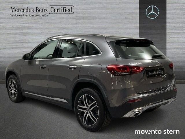 Usado Mercedes GLA200 163 CV (119 kW) 2022 Gris montaña SUV