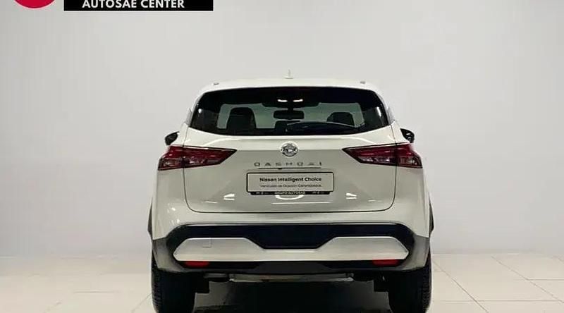 Usado Nissan Qashqai 140 CV (102 kW) 2022 Sapporo white (sólido) SUV