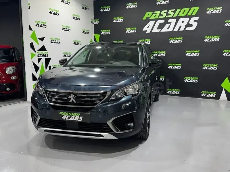 Usado Peugeot 5008 Crossway 130 CV (95 kW) 2018 Azul SUV