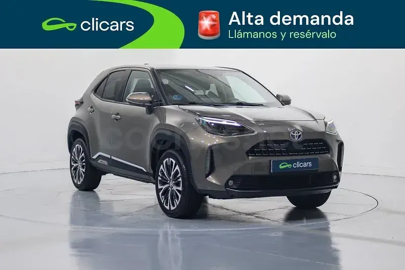 Usado Toyota Yaris Cross Plus 116 CV (85 kW) 2022 Beige SUV