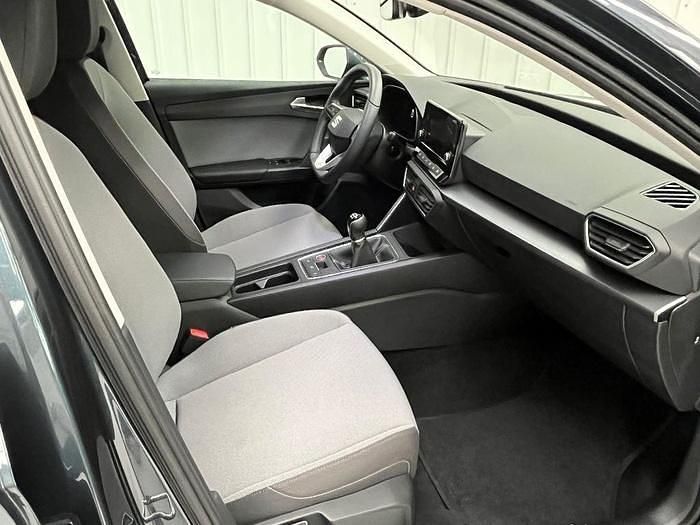 Usado Seat Leon Style 116 CV (85 kW) 2025 Gris