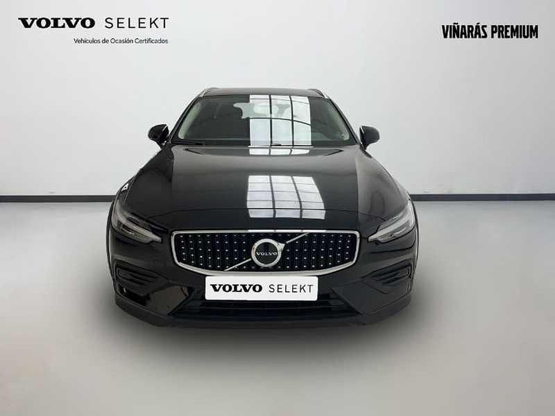 Usado Volvo V60 Core 197 CV (144 kW) 2023 Negro Familiar